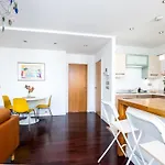 2Br Dublin Apt Balcony, Plants & Electric Piano